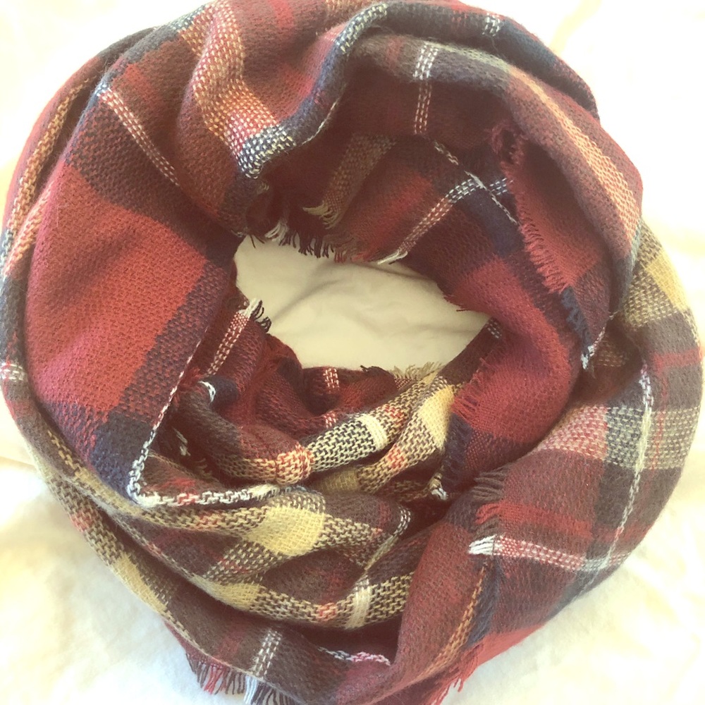 Infinity Scarf NWT